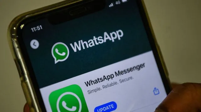 WhatsApp is DOWN