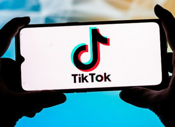U.S. FCC commissioner has requests google and Apple to take off TikTok from app stores